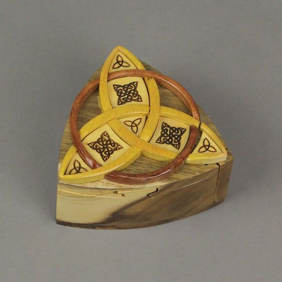 Triquetra Celtic Knots Hand Crafted Wooden Trinket/Puzzle Box - Picture 5 of 5